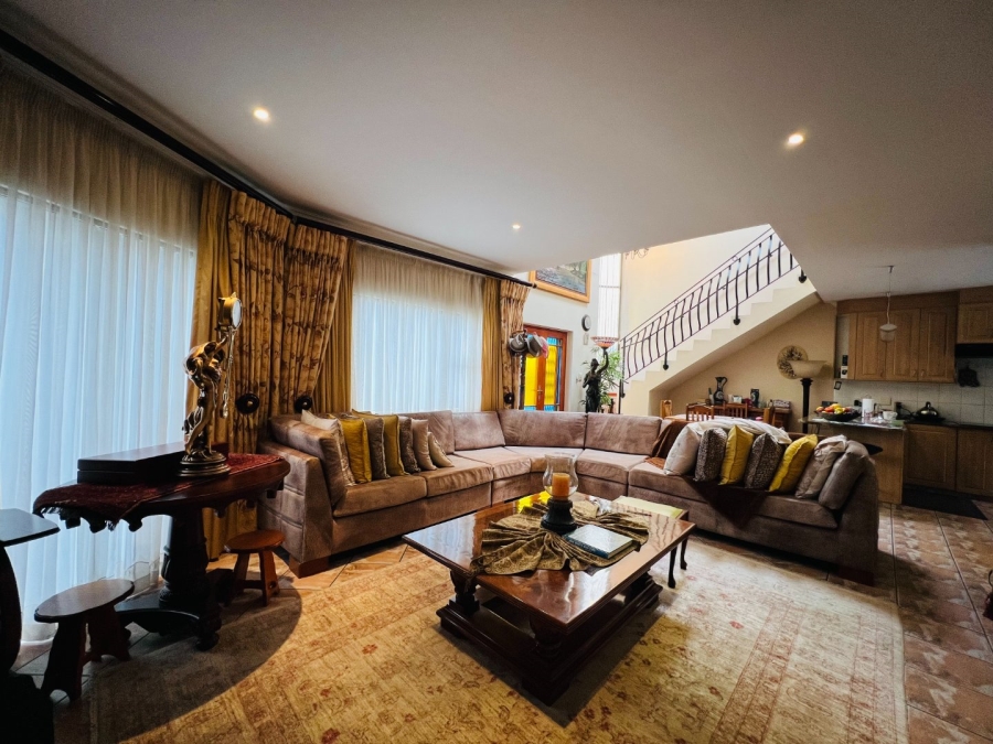 8 Bedroom Property for Sale in Rooi Rivier Rif Western Cape